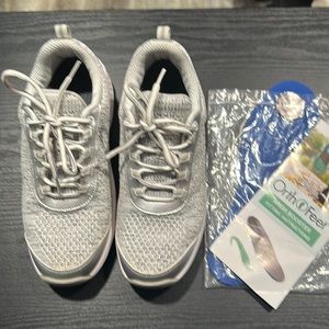 OrthOfeet Sneakers